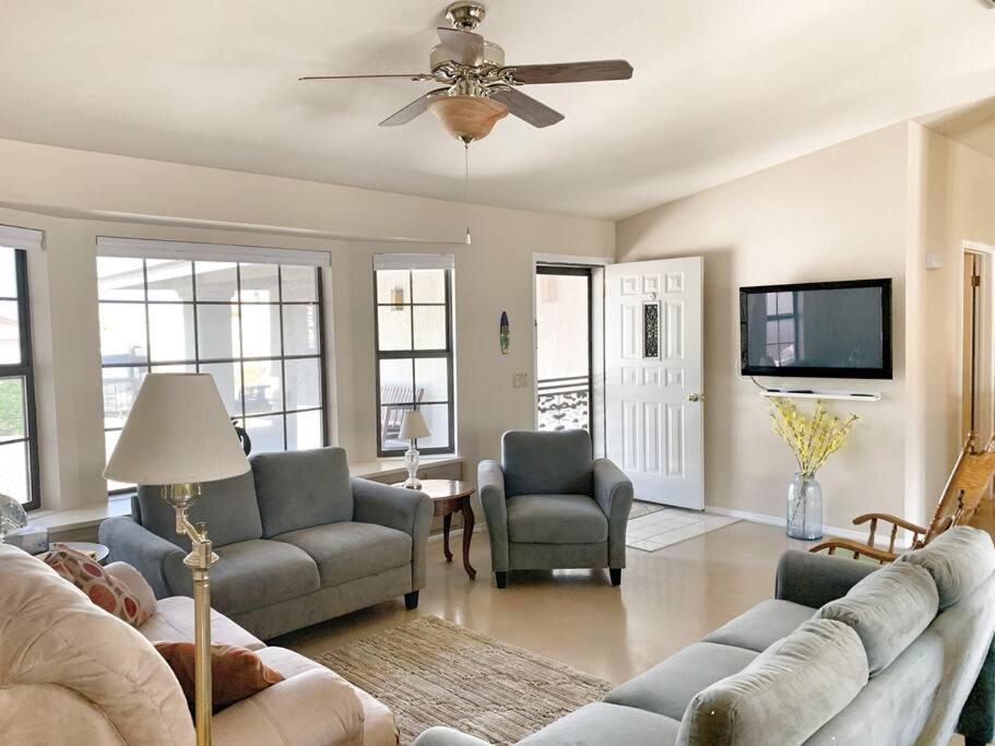 Desert Getaway - Centrally Located, Trail Access Steps Away! Lake Havasu City Exterior photo