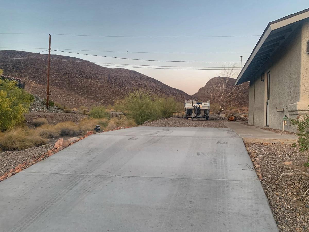 Desert Getaway - Centrally Located, Trail Access Steps Away! Lake Havasu City Exterior photo